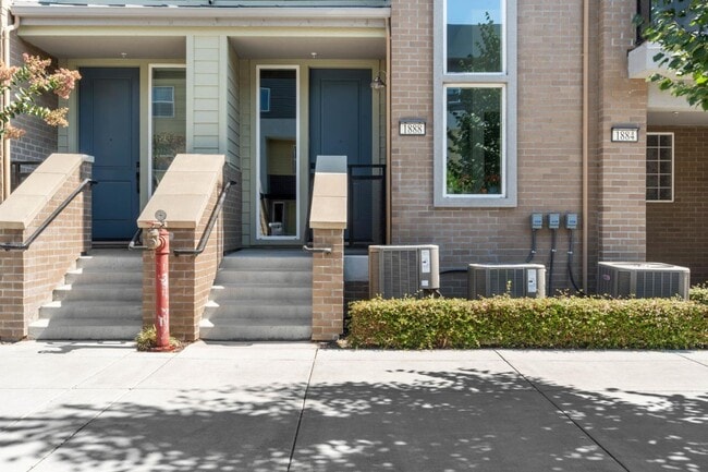 Building Photo - 1888 Newbury Park Dr