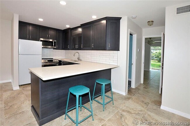 Foto del edificio - 2929 SE Ocean Blvd