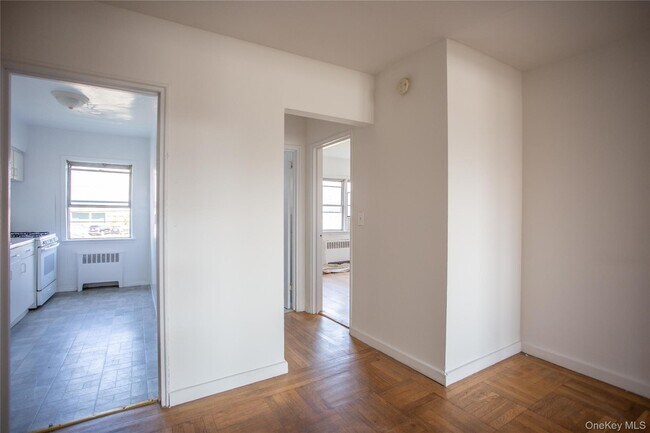 Foto del edificio - 345 Shore Rd