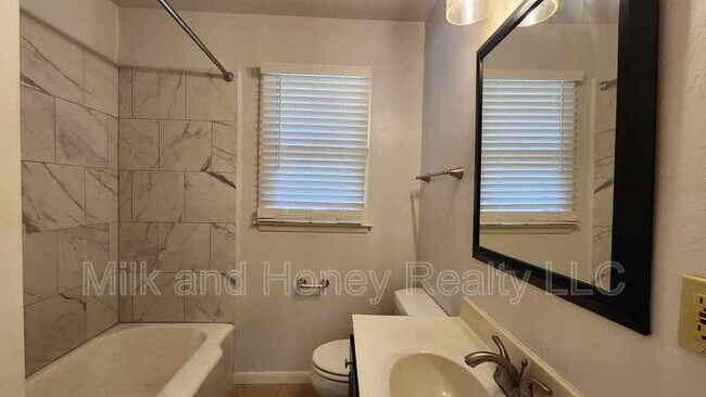 Foto del edificio - 3701 NW 60th St