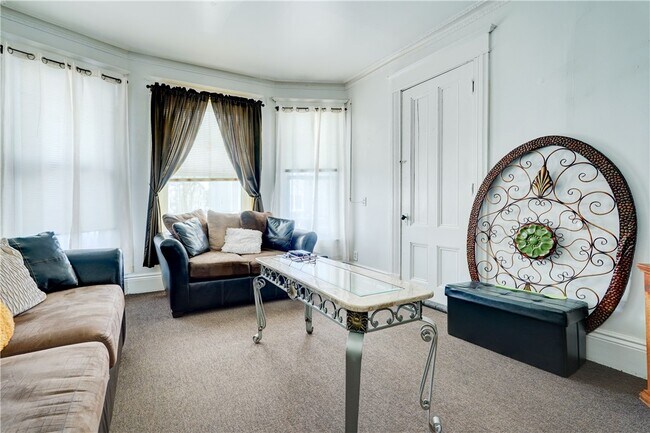 Foto del edificio - 183 Union St N