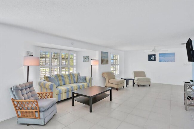 Foto del edificio - 810 Ellicott Cir NW