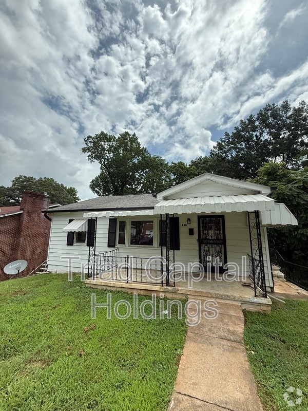 Building Photo - 1701 N Jackson Ave
