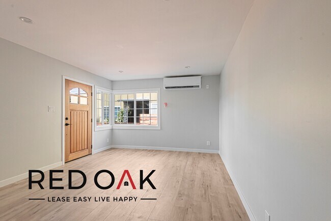 Foto del edificio - Beautiful Two Bedroom with a Spacious Open...