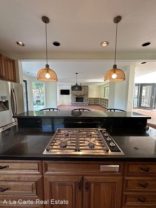 Building Photo - 4 br, 3.5 bath House - 210 Chair Mountain ...