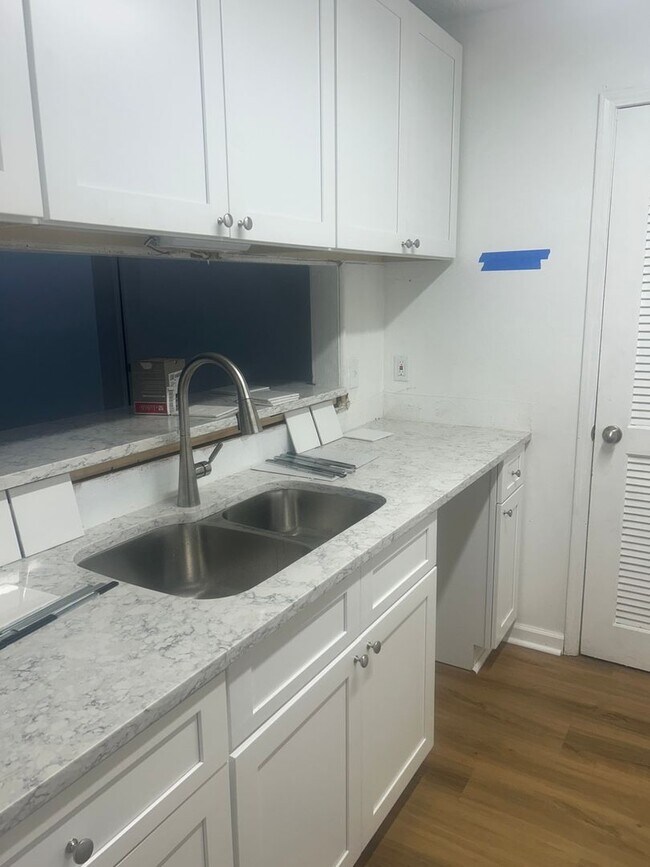 Foto del edificio - 1232 Hanover Pl