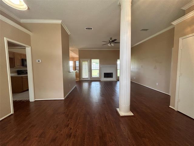 Building Photo - 1013 Rolling Meadows Dr
