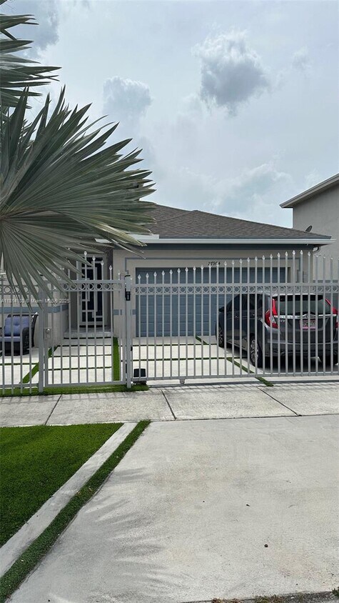 Primary Photo - 27904 SW 133rd Path