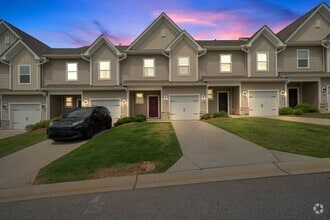 Building Photo - 132 Clingstone Trl