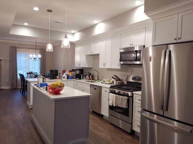 Kitchen - 868 Washington St