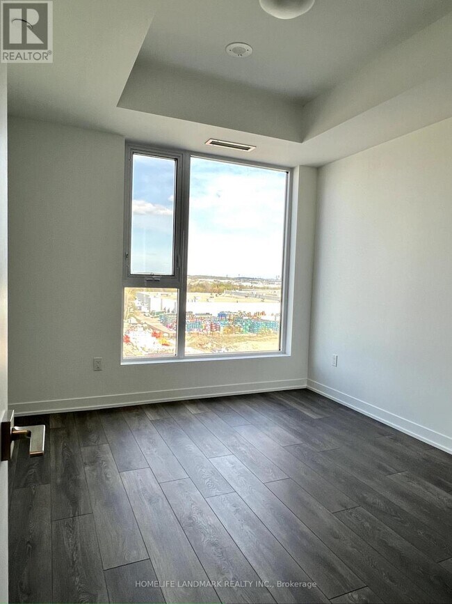 Building Photo - 474-474 Caldari Rd