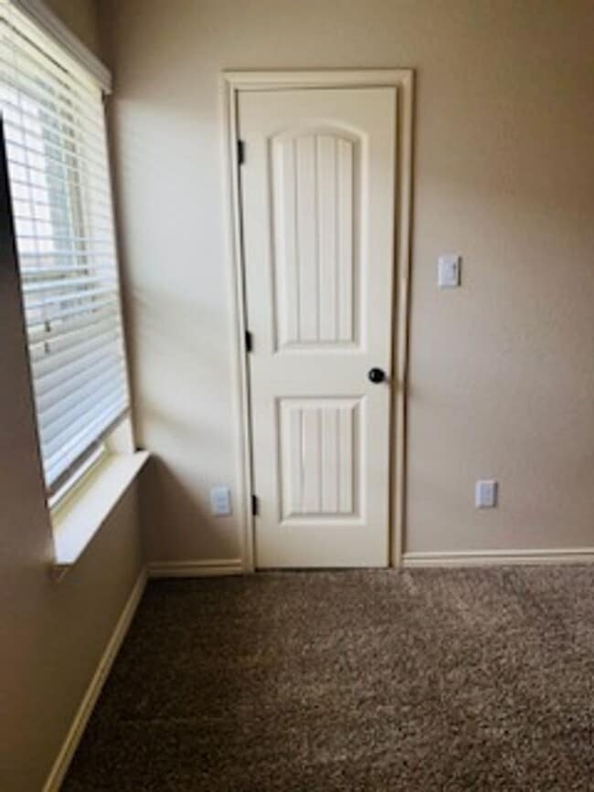 Building Photo - 5909 Cactus Flower Ln