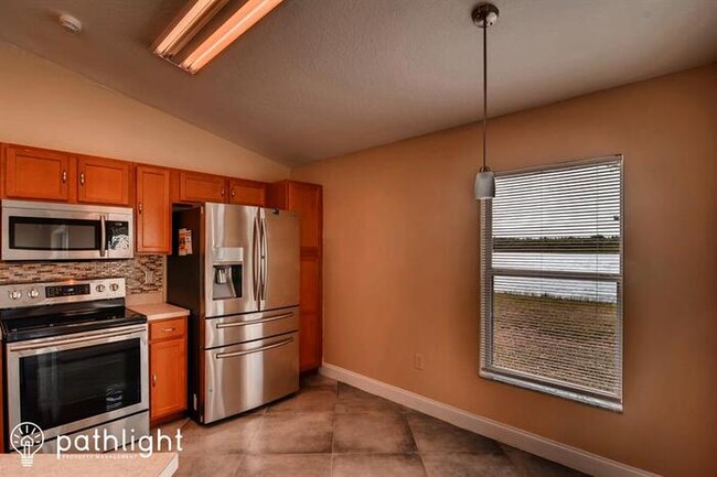 Building Photo - 7513 Turtle View Drive, Ruskin, FL, 33573