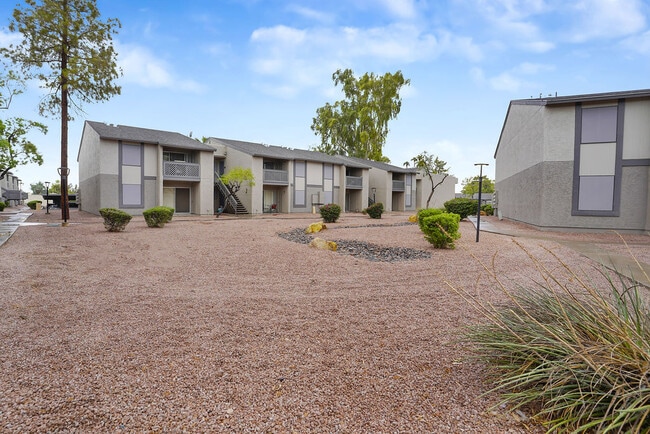 Building Photo - Garden Place