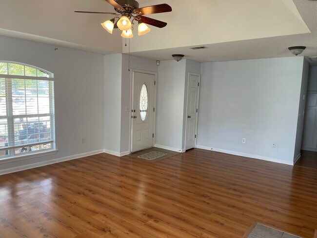 Building Photo - 109 Langdon Ct