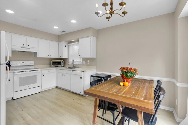 Foto del edificio - 3006 Guilford Ct