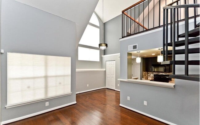 Building Photo - 15645 Easthaven Ct