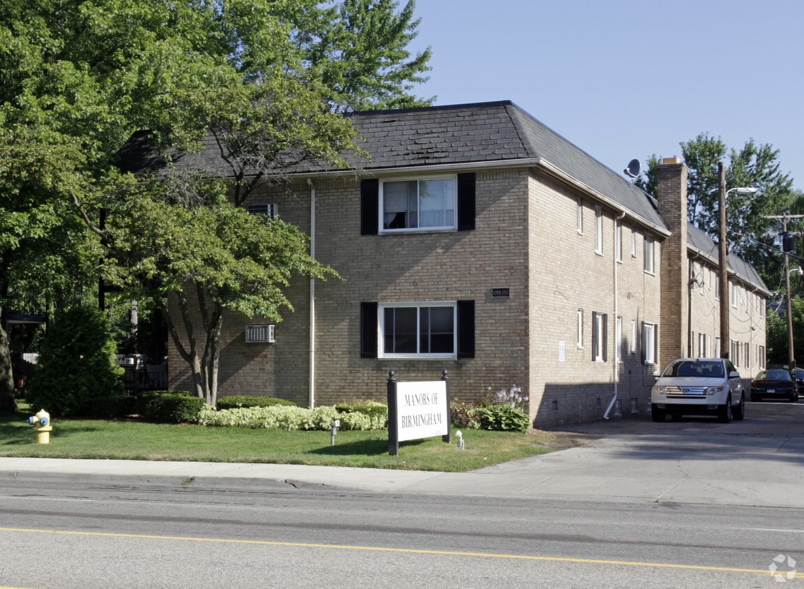 Manors of Birmingham Apartments in Birmingham, MI