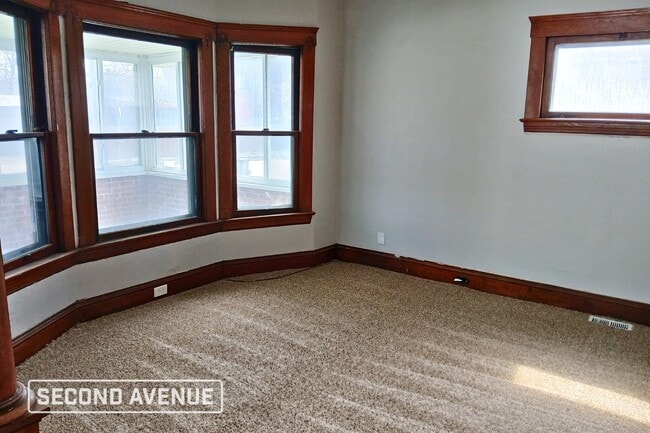 Foto del edificio - 2854 E 128th St