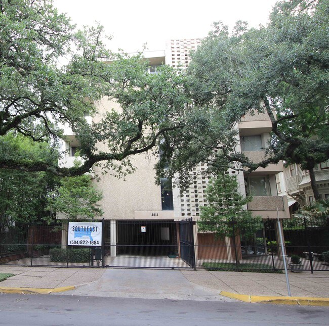 Foto del edificio - 2511 St Charles Ave