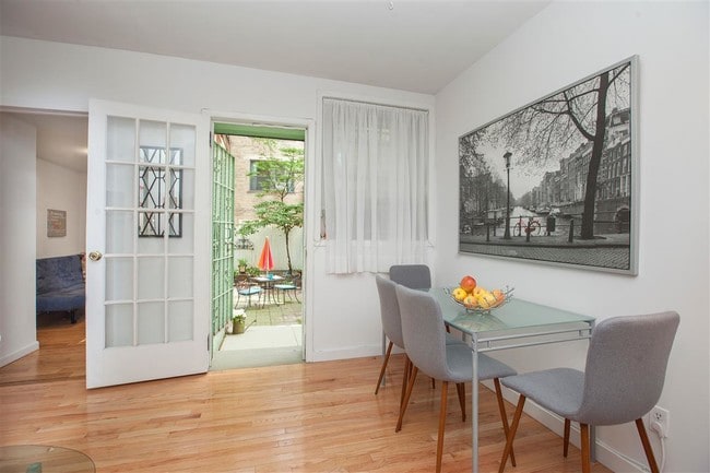 Building Photo - 264 West 73rd Street
