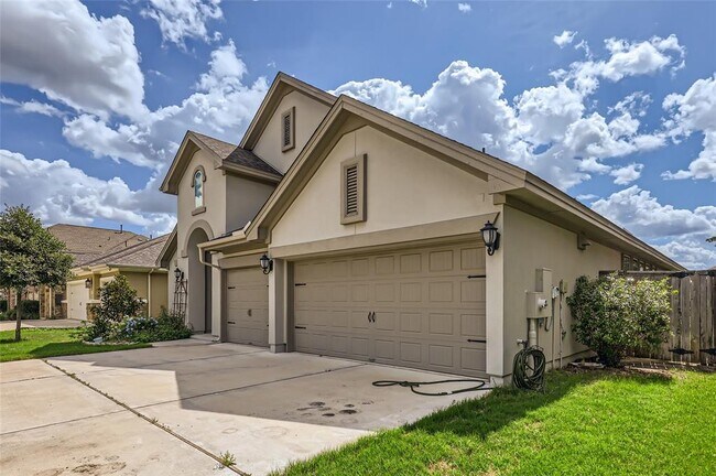 Building Photo - 2933 Fire Rock Dr