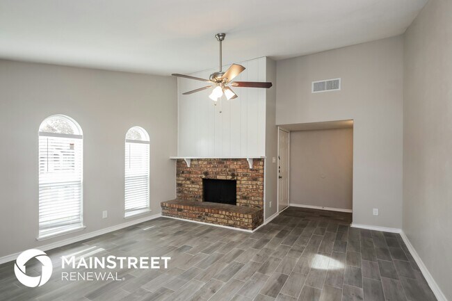 Foto del edificio - 625 Nora Ln