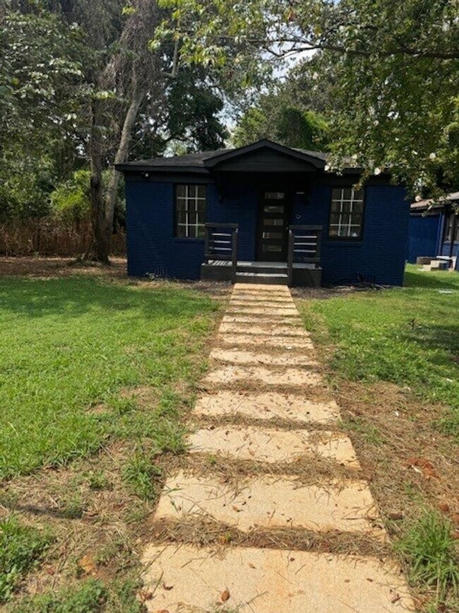 Foto del edificio - 2325 Rachel St