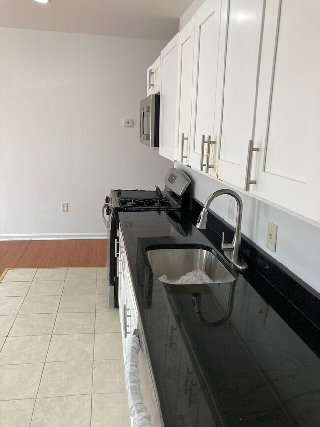Foto del edificio - 418 N 41st St