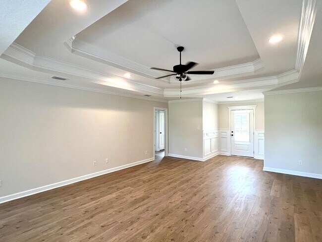 Building Photo - Elegant & Spacious 4-Bedroom Home in Hahira with Gourmet Kitchen, Private Backyard & Luxurious Ow...