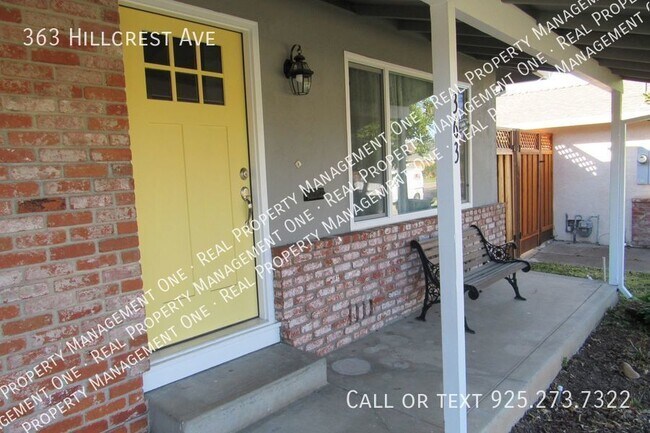 Building Photo - Well Kept 3 Bed, 2 Bath Ranch Style Home i...