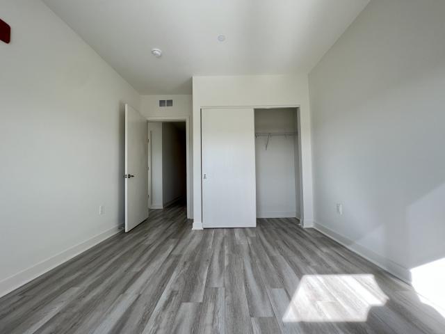 Foto del edificio - 2 bedroom in Des Plaines IL 60016