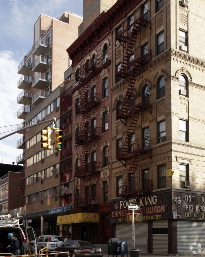 Primary Photo - 54 Market St