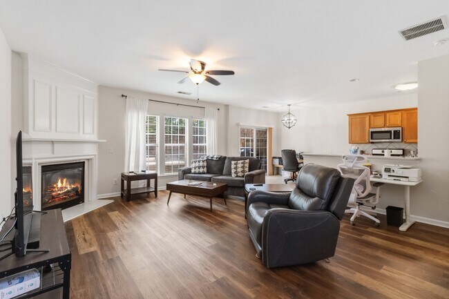 Building Photo - 105 Finchley Dr