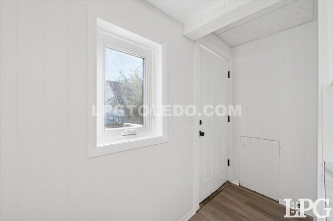 Foto del edificio - 4013 Caroline Ave