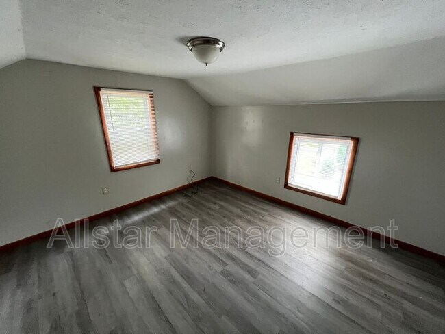 Foto del edificio - 825 W Highland Ave