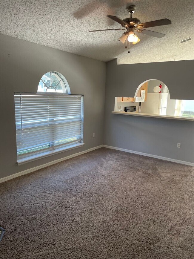 Foto del edificio - Quiet & Cozy Wesley Chapel Home with Great Yard – $1,850/mo