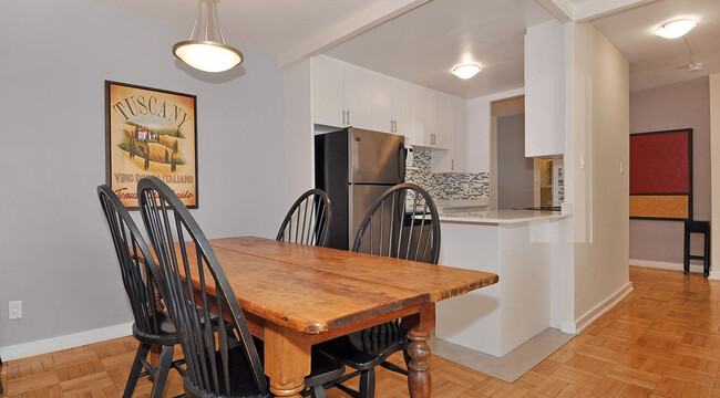 Building Photo - Heath Estates A