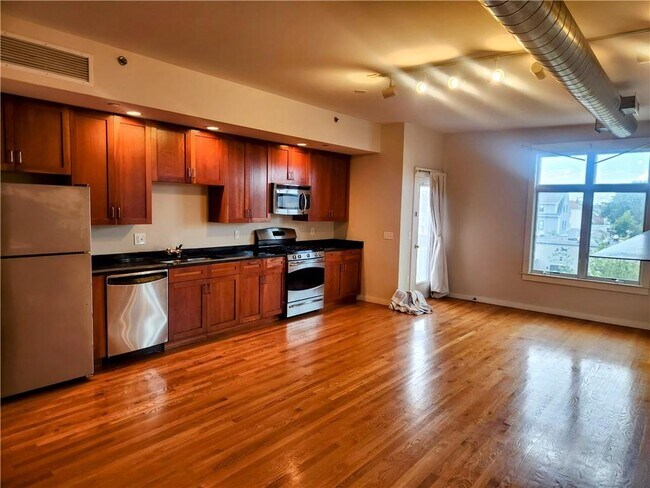 Foto del edificio - 1266 Westminster St