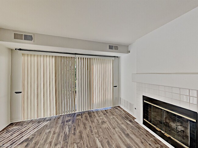 Building Photo - 11145 Affinity Ct