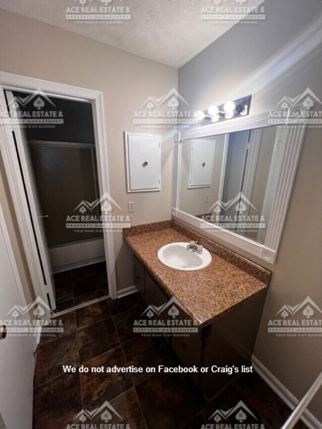 Building Photo - Southwood Apartments