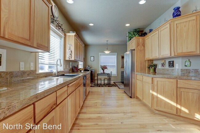 Building Photo - 3 br, 2.5 bath House - 20669 Sierra Dr