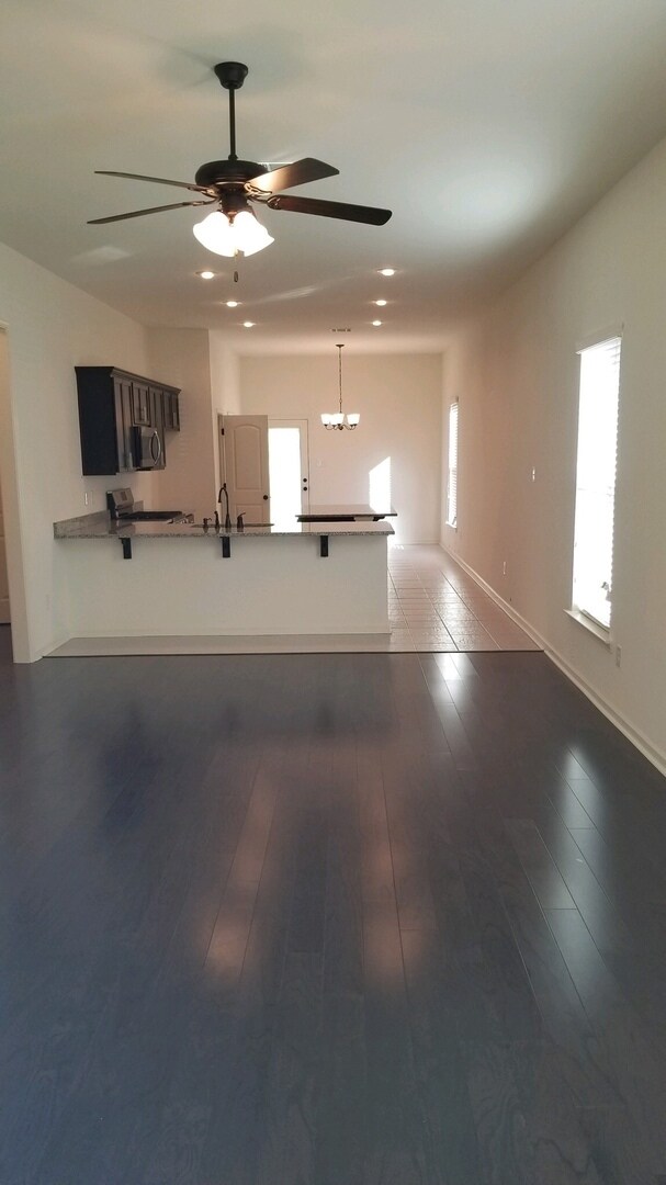 Foto del edificio - WATER FRONT PROPERTY! BEAUTIFUL 3BD/2BA HOME!