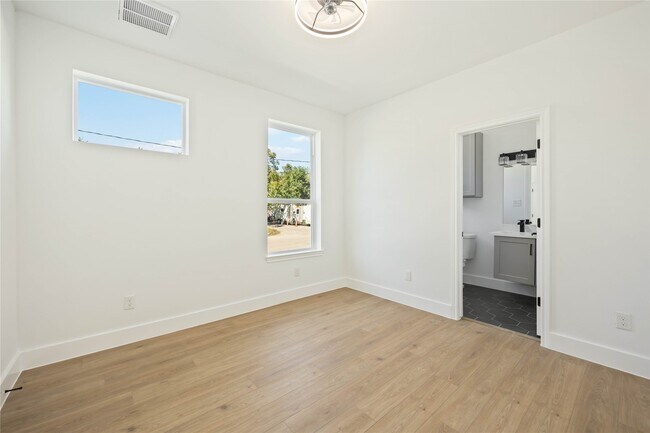 Foto del edificio - 3022 Drew St