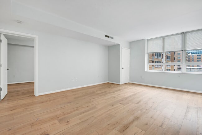 Building Photo - 350 G St SW