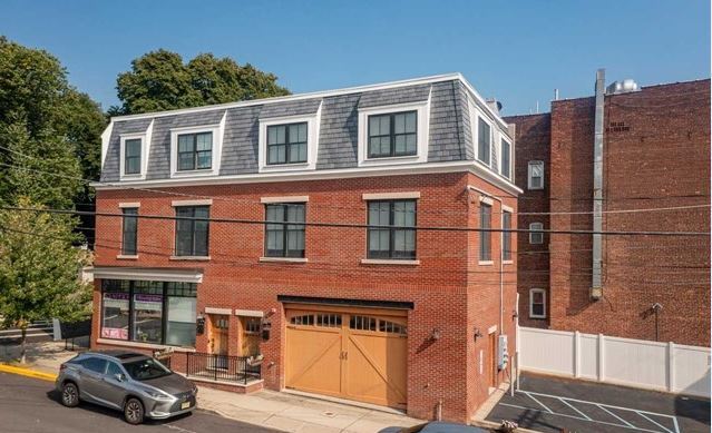 Building Photo - 50 Clinton Pl