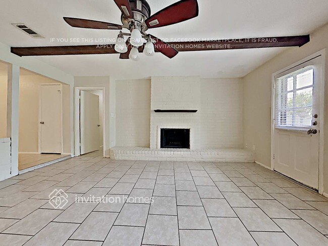 Foto del edificio - 16511 Forest Bend Ave