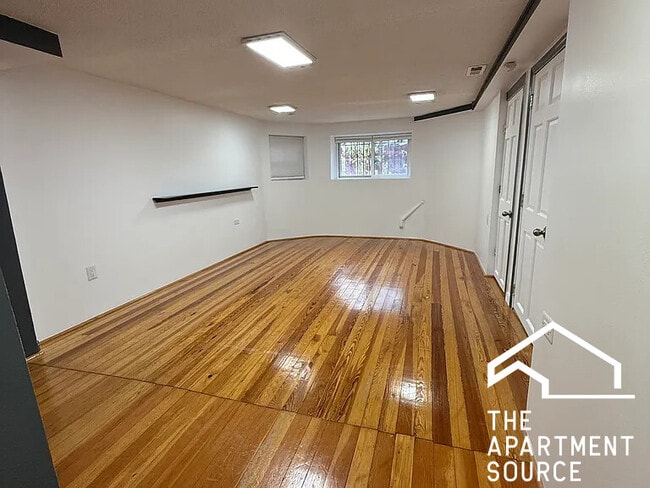 Foto del edificio - 3318 W Pierce Ave