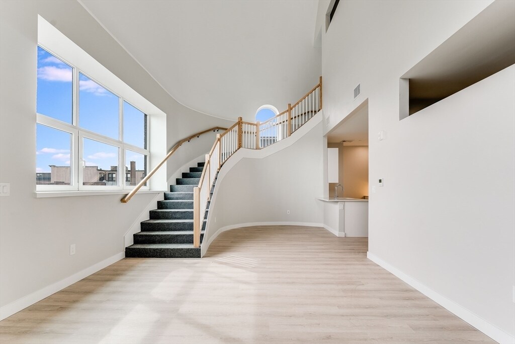 Foto principal - 163 Chestnut St