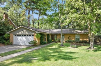 Building Photo - 102 Robin Hood Dr